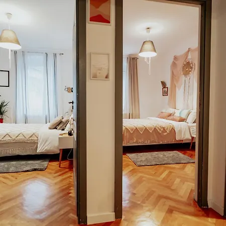 The Change House- Cozy Vibe Terasa Dormitoare Separate 브라쇼브