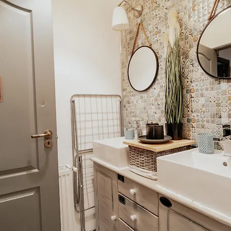 The Change House- Cozy Vibe Terasa Dormitoare Separate 브라쇼브