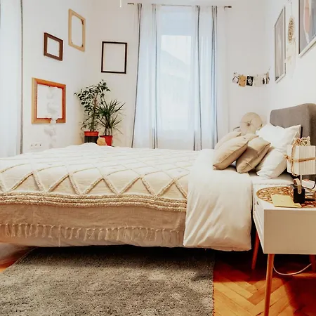 The Change House- Cozy Vibe Terasa Dormitoare Separate 아파트 브라쇼브
